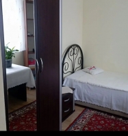 Мачара 3Х комнатная квартира пл. Конституции, 13 фото