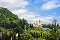 Новый Афон или Пицунда: где лучше отдыхать в 2025 году?