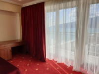 Отель «Grand hotel Abkhaziya» (Гранд отель Абхазия) - номер Люкс полулюкс с 1 двуспальной кроватью фото 2