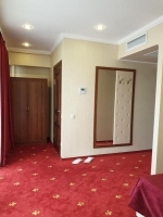 Отель «Grand hotel Abkhaziya» (Гранд отель Абхазия) - номер Люкс полулюкс с 1 двуспальной кроватью фото 3