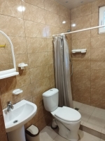 Гостевой дом «У Алины» - номер Номер с удобствами и кухней в номере фото 4