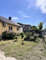 Пицунда, Гостевой дом «Виктория» Поселок Птицефабрика, ул. Приморская, 8