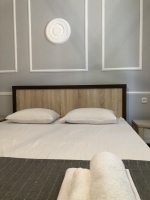 Отель «Голден Гагра» - номер Стандарт с двуспальной кроватью фото
