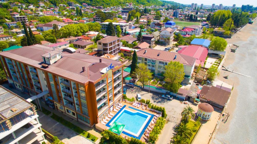 отели в Абхазии с собственным пляжем