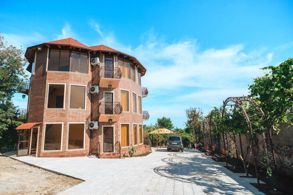 Вилла Фамилия в Новом Афоне 